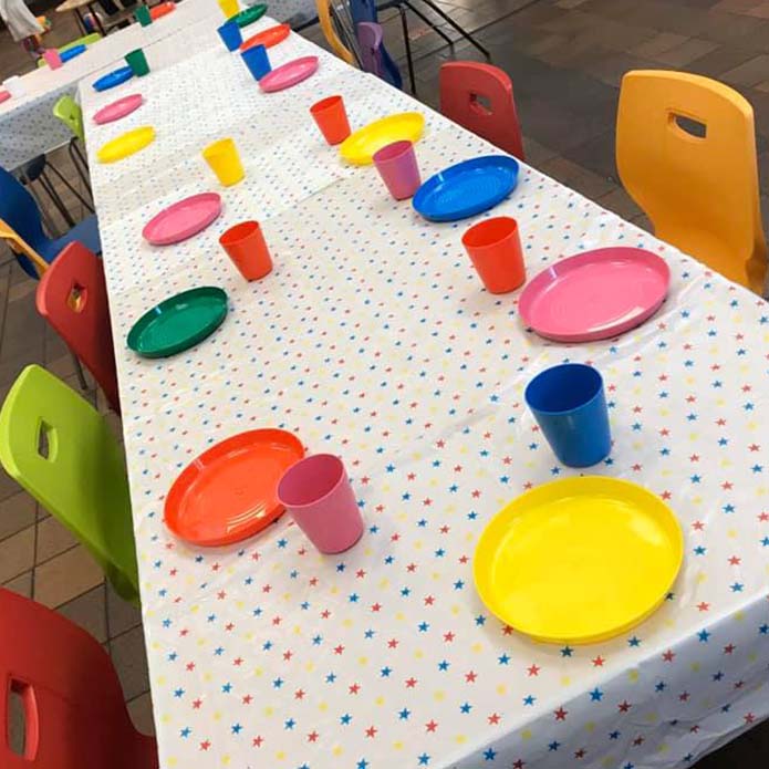 Reuse party kit table setting